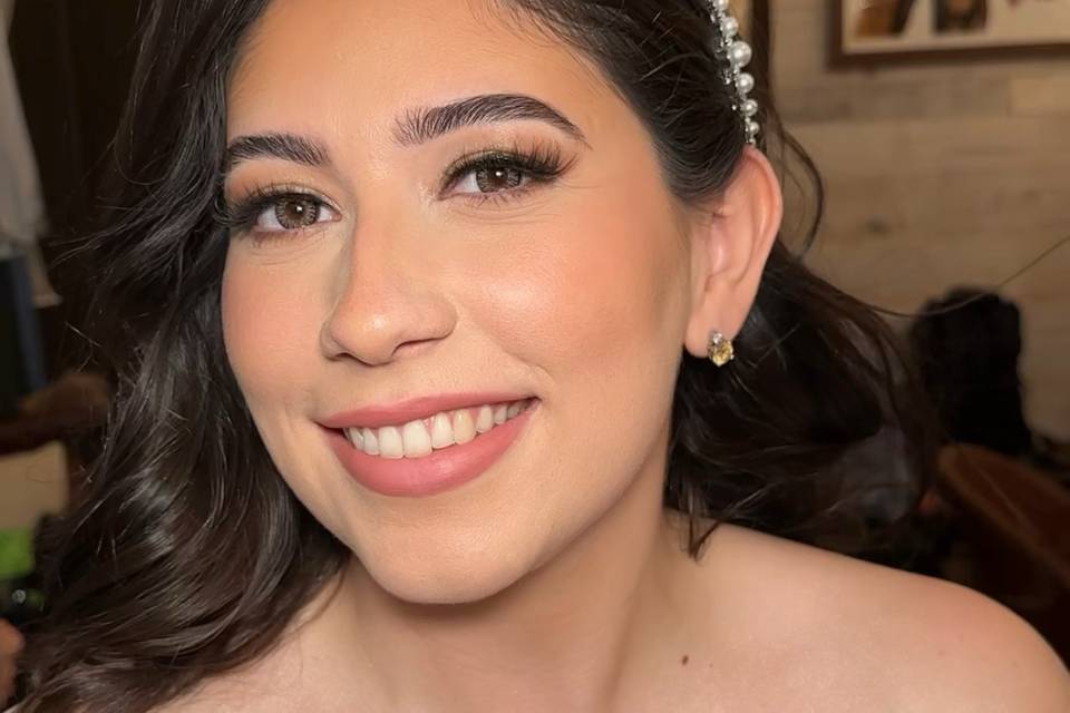 Soft and glow bridal glam