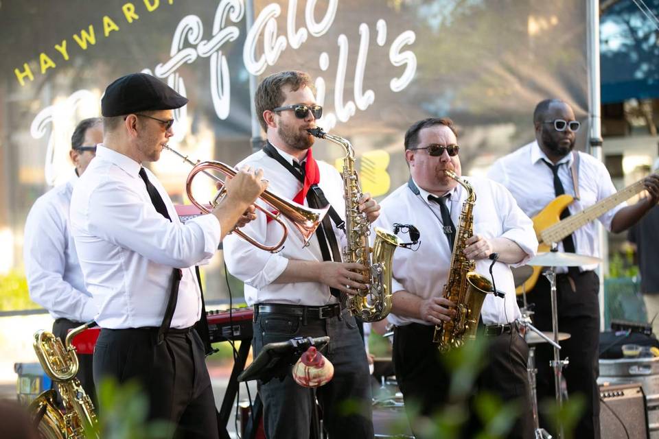Steady Eddy horn section