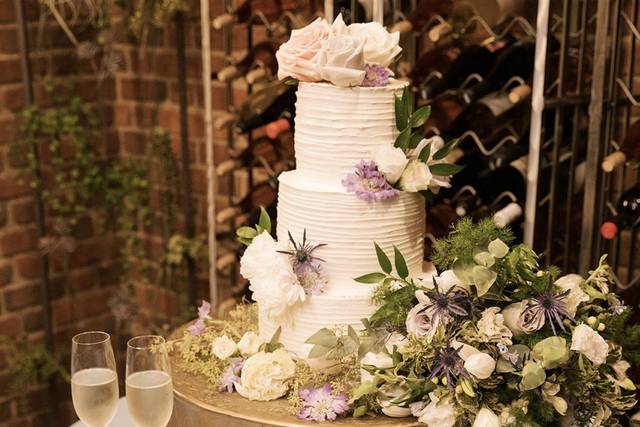 Wedding Cakes In Lynchburg, Virginia: Angela Hudson Cakes