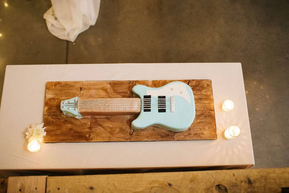 Guitar shaped cake