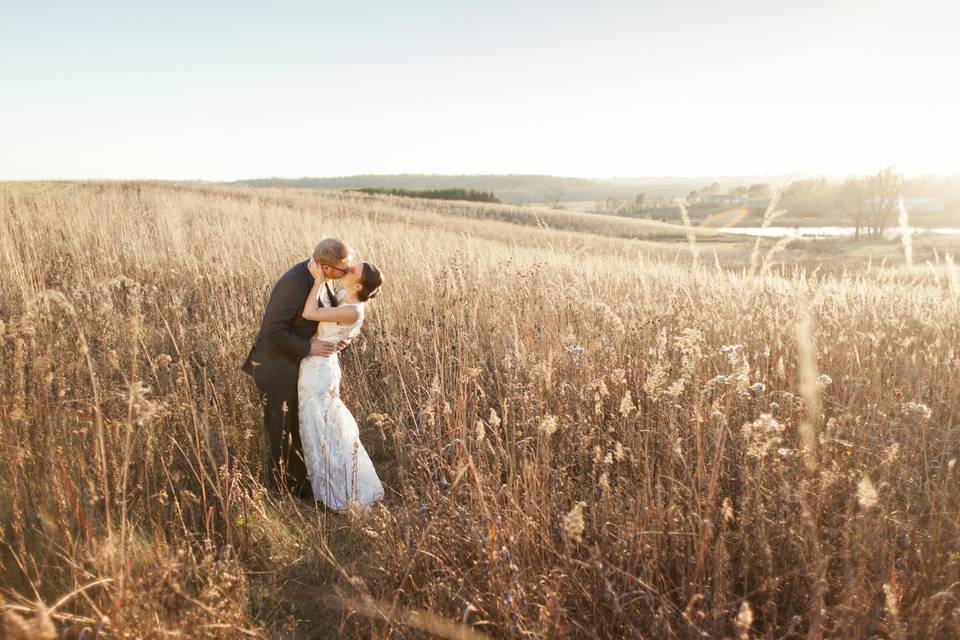 Eastern Iowa wedding in prairie