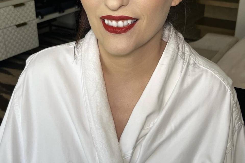 Bold Lip for this Bride