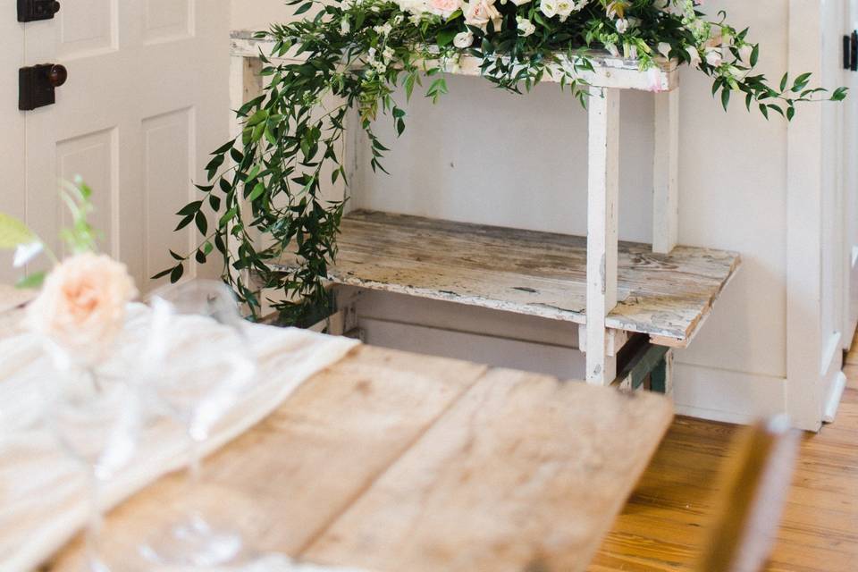 Sideboard flowers