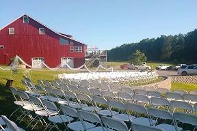 Outdoor weddings are lovely