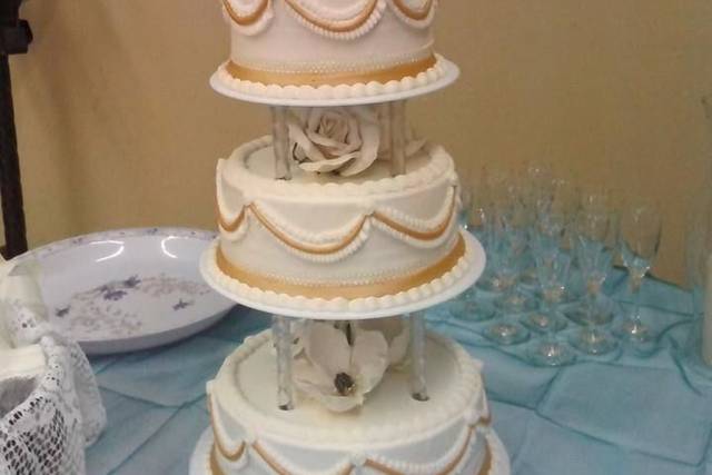 Multiple layered wedding cake