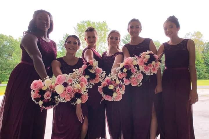 Bridal party bouquets