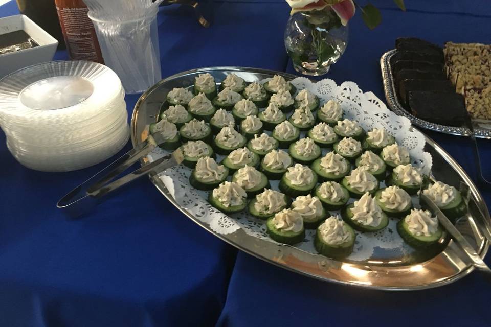 Smoked salmon mouse in fresh cucumber cup