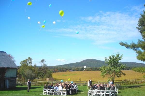 A balloon release for the bride's child who died.