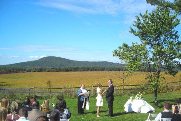 Fall at the Comus Inn in Dickerson MD is the perfect setting for this couple.