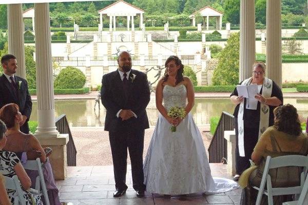 A stunning wedding at the Italian Gardens at Felicita Resort & Spa.