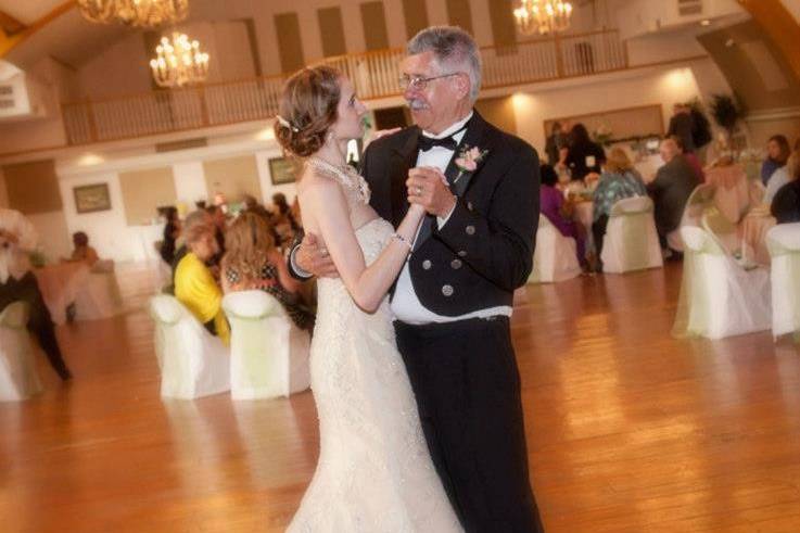 Daddy's little girl.  Green Grove Gardens Event Center.Photo by Clark Photography
