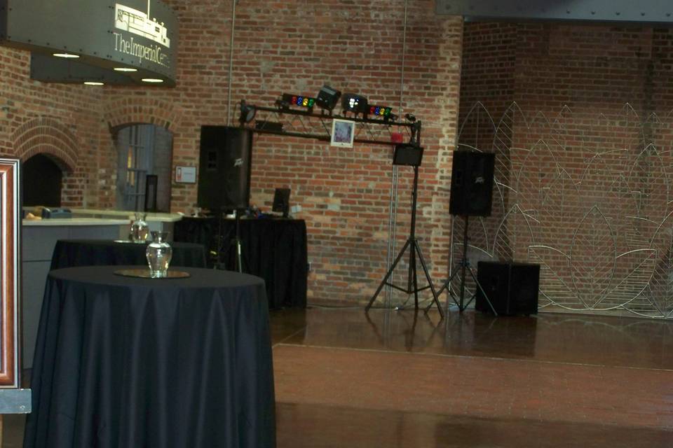 Dj