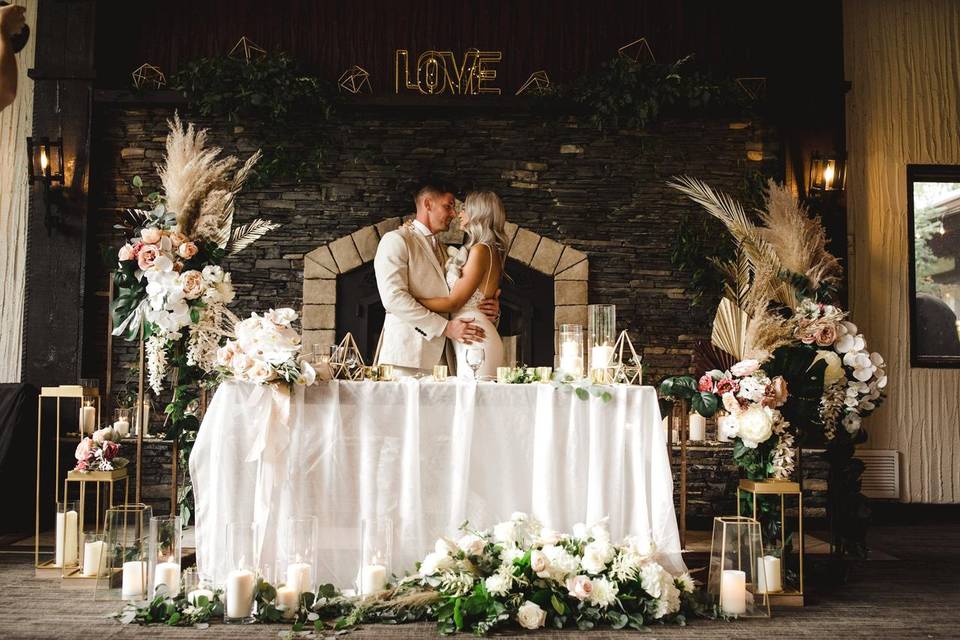 Sweetheart Table