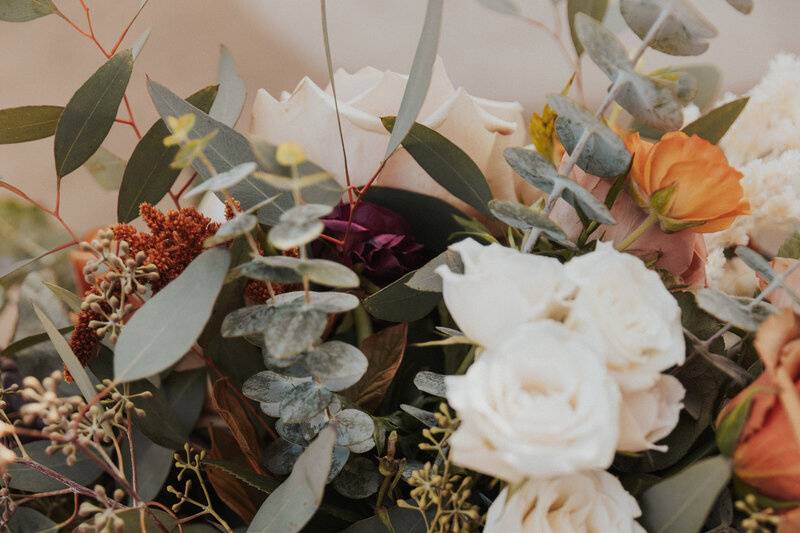 Rustic bouquet - Val Guerrero Photography