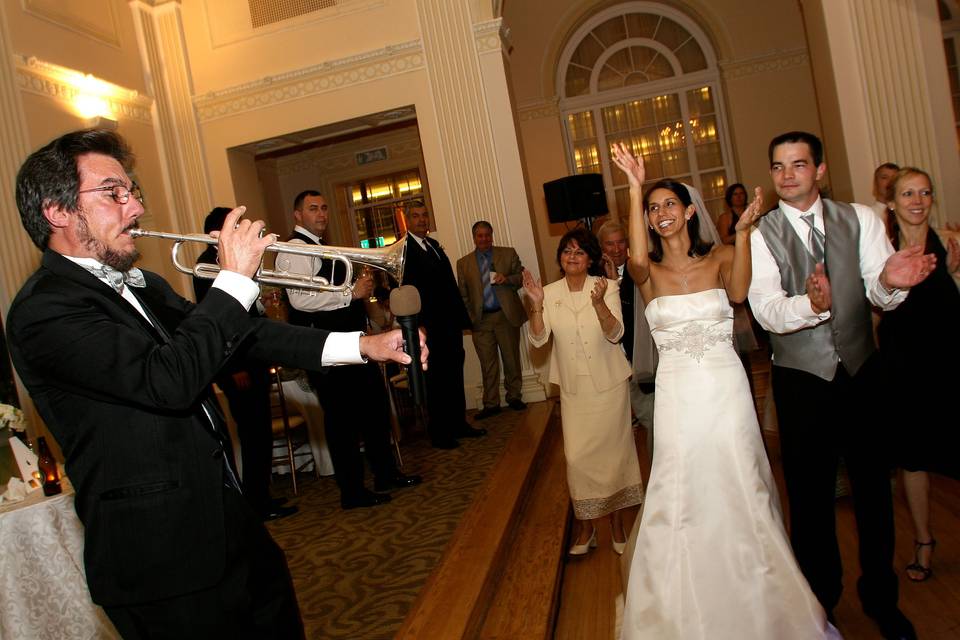 Couple dancing to the trumpet