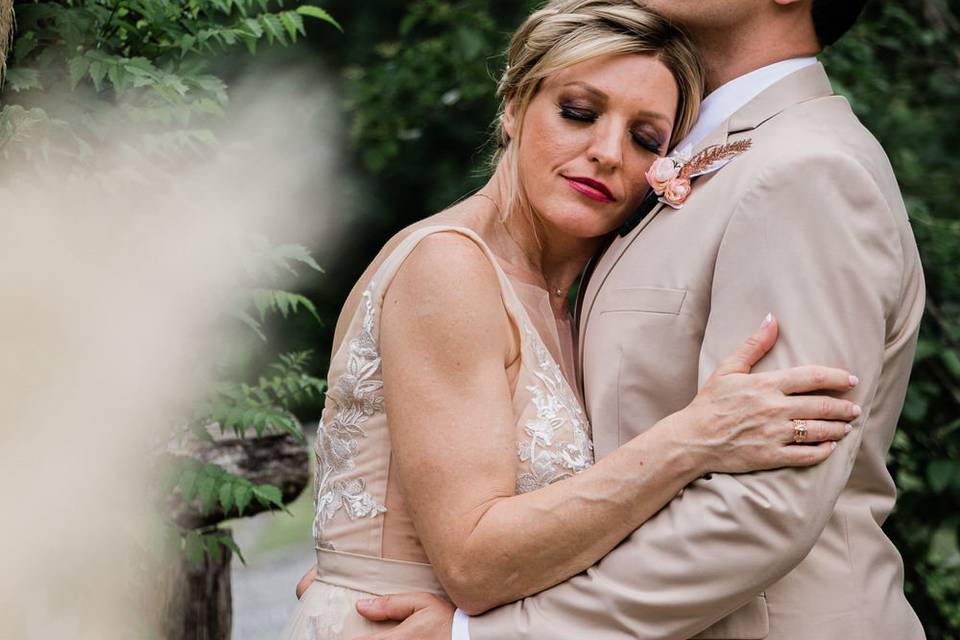 Bride & Groom at Bear Lodge