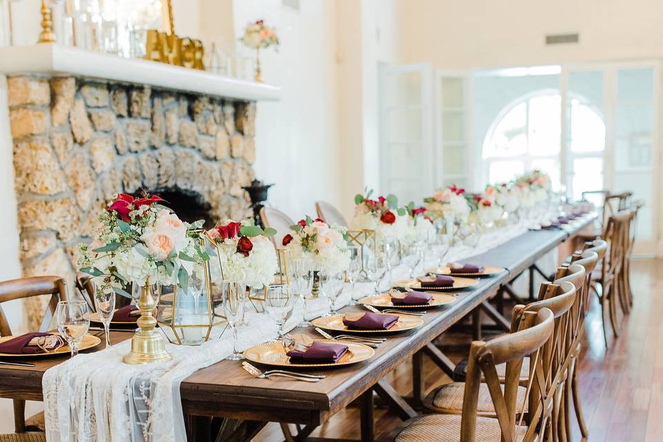 Head table arrangement