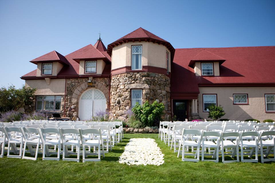 Outdoor wedding venue