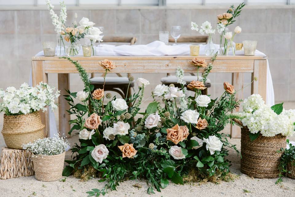 Sweetheart table details