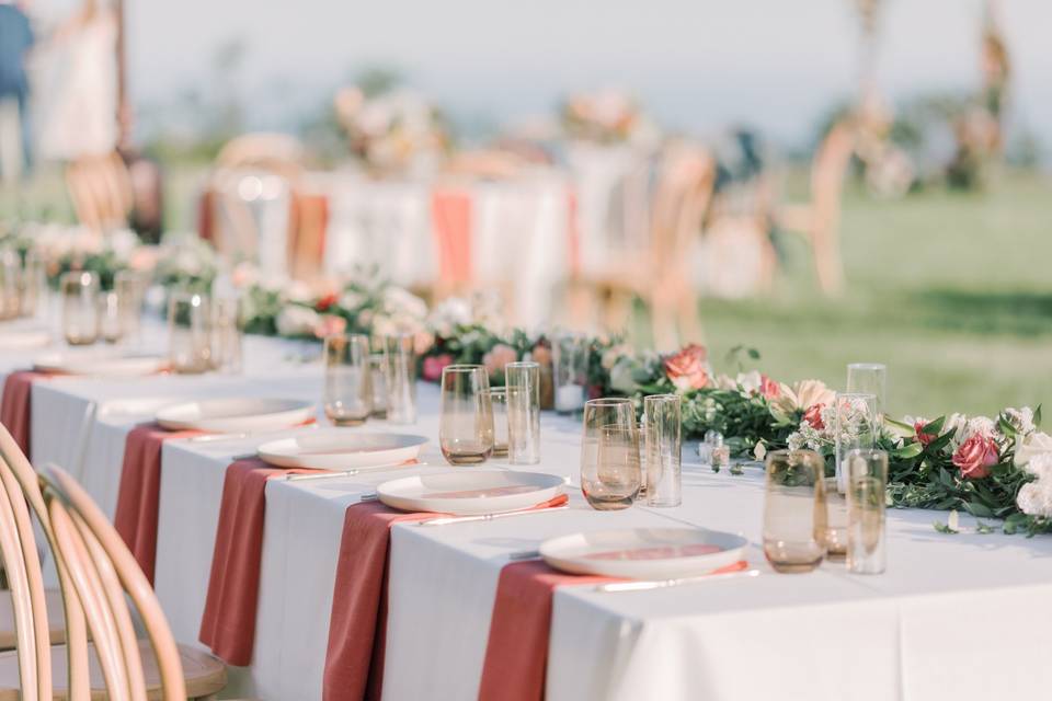 Head table greenery garland