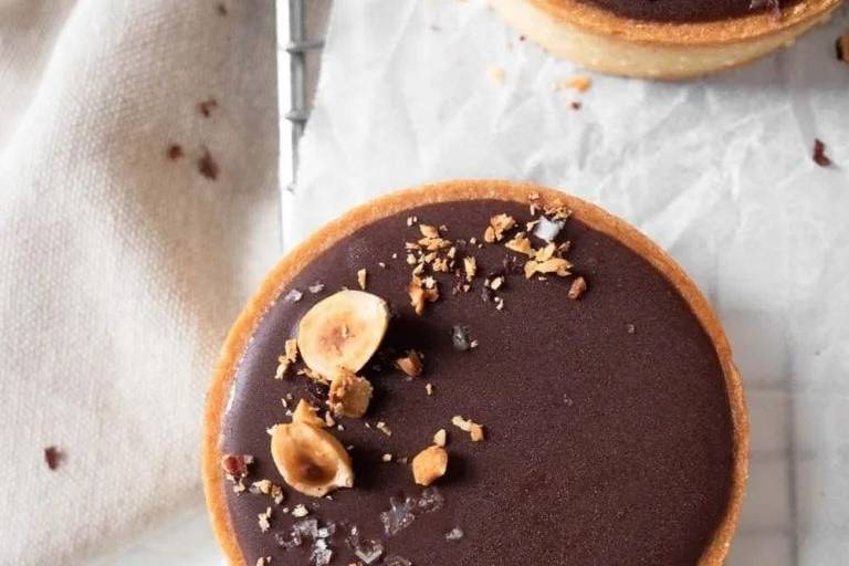 Caramel hazelnut tarts