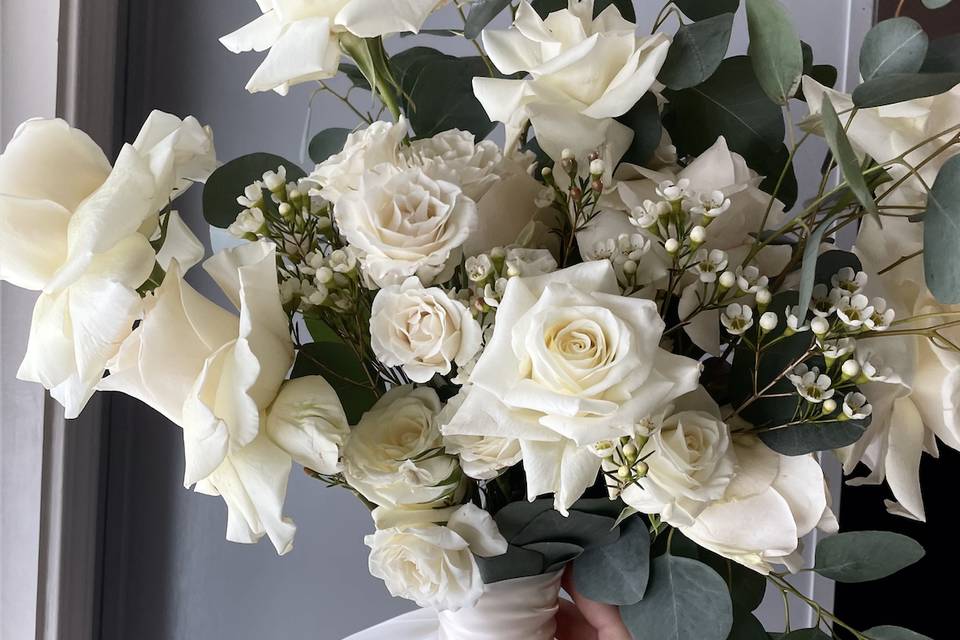Stunning white bouquet