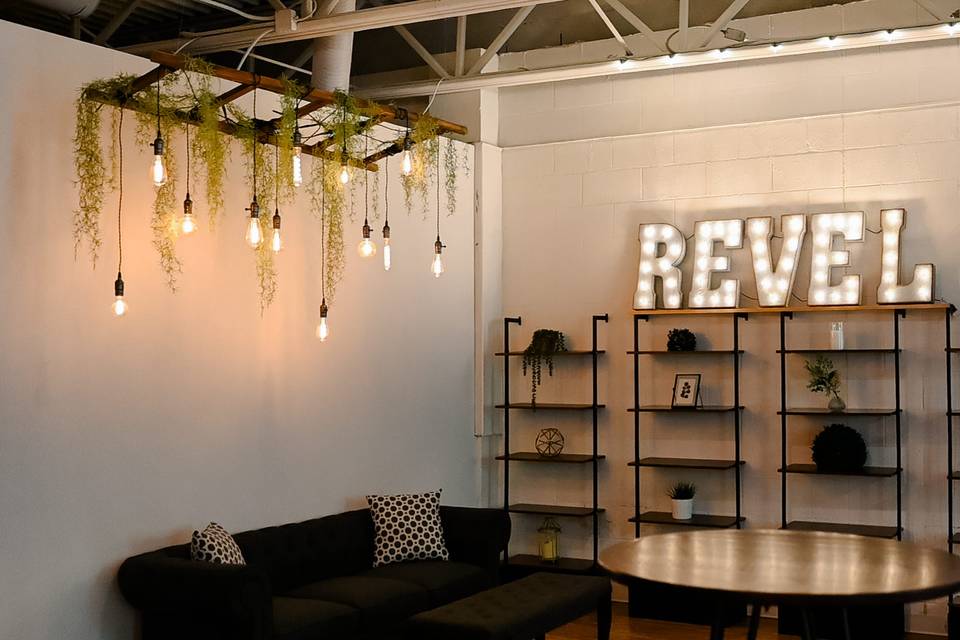 Cocktail Lounge