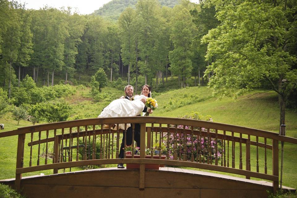 Couple photo on a bridge