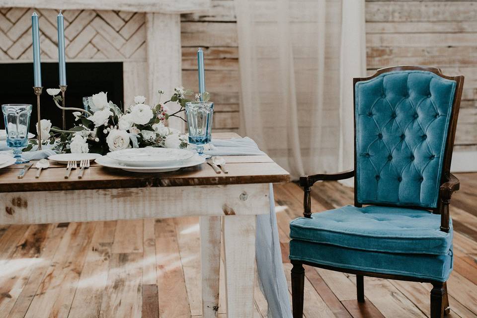 Blue chairs | Photo by Emvision Photography