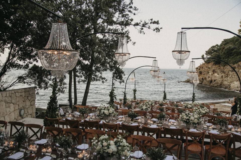 Chandeliers next to the sea !