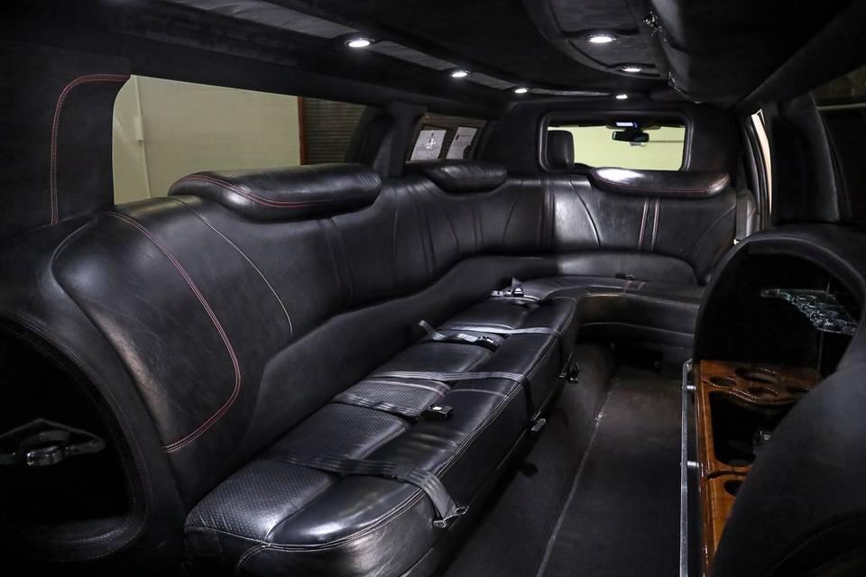 8p White Limousine Interior