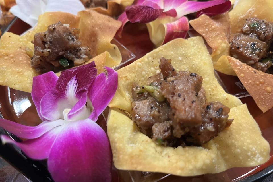 Ahi Tuna Bites w/crispy wonton