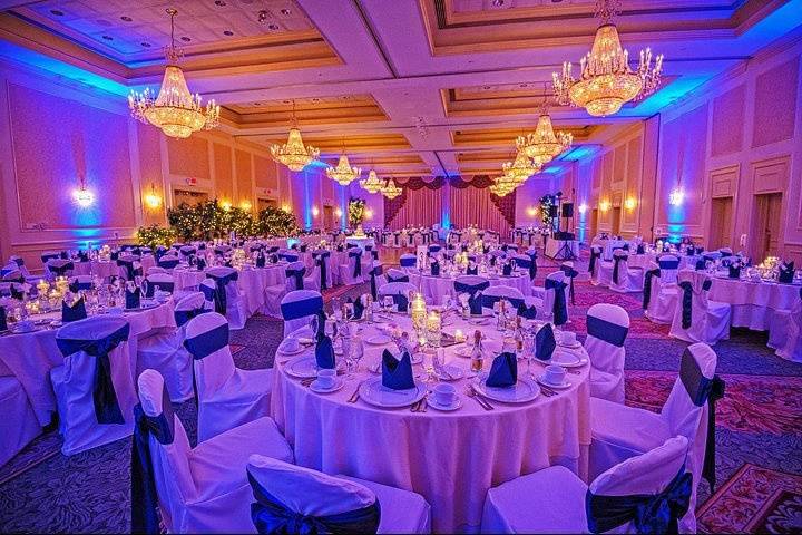 Ivory Banquet Chair Covers & Navy Blue Satin Sashes