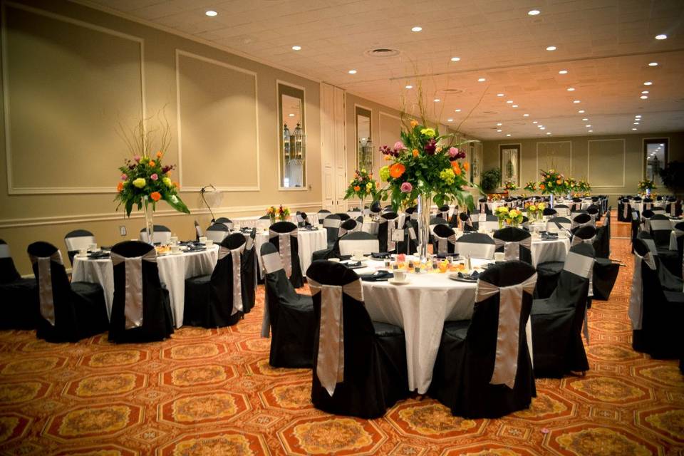 Black Banquet Chair Covers & Silver Satin Sashes