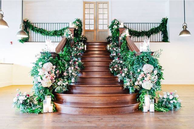 Well decorated staircase