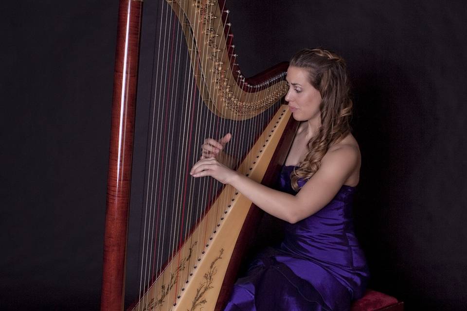 Photo with her instrument