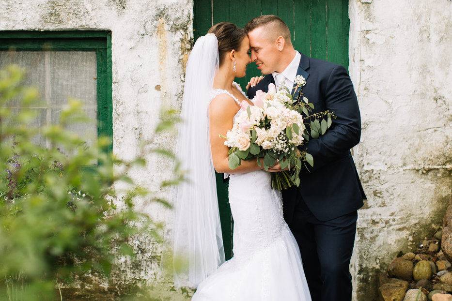 Lingrow farm couple