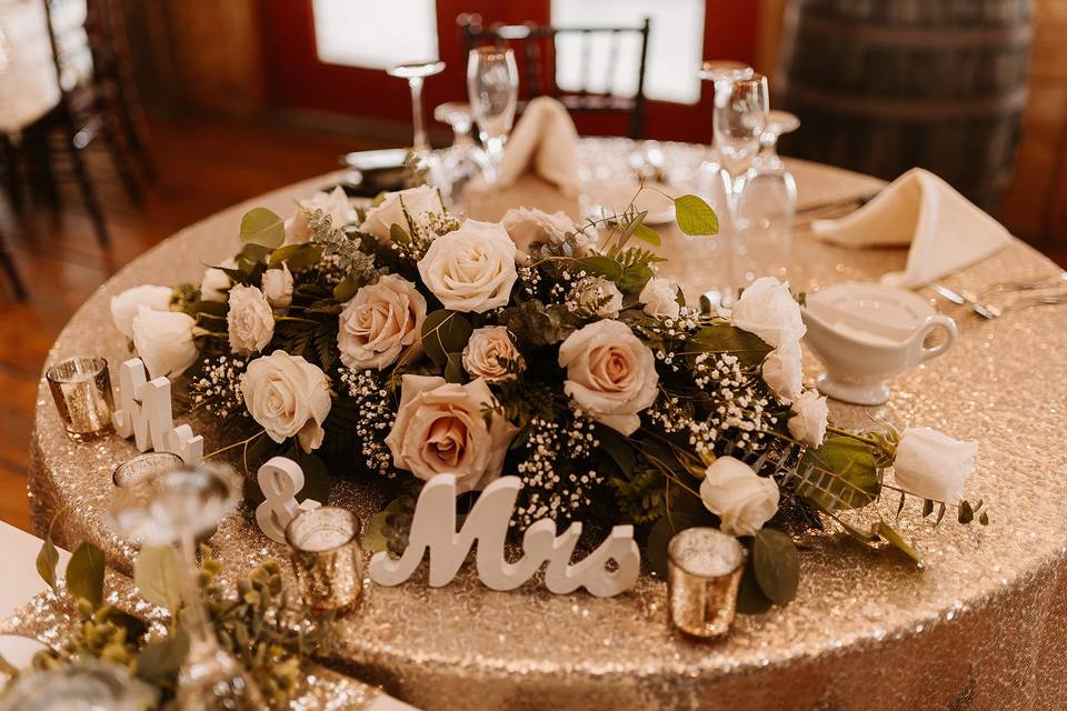 Beautiful sweetheart table