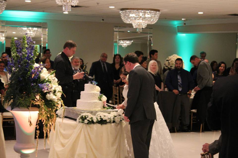 Cake cutting