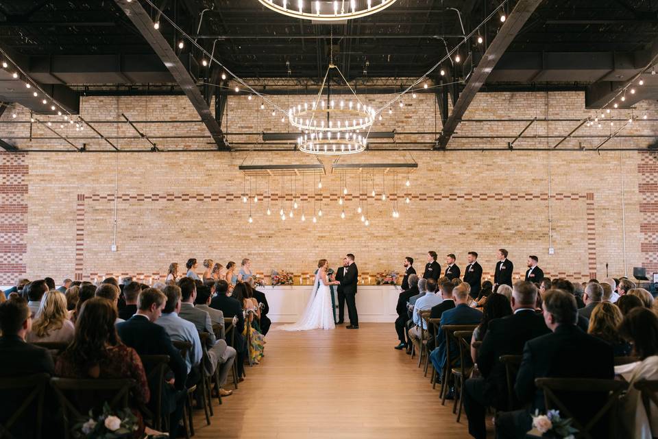 10 South Indoor Ceremony