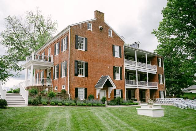 The Manor at River Run