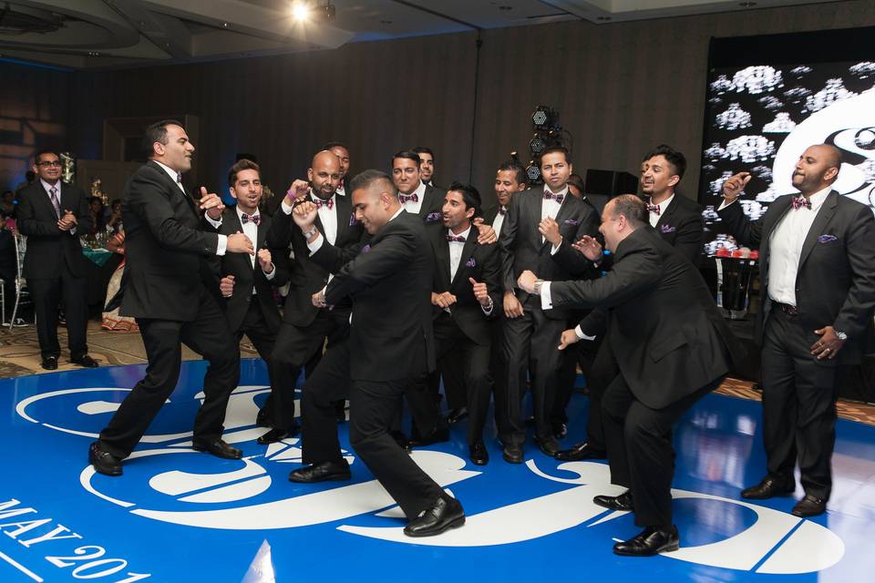 Groomsmen dancing