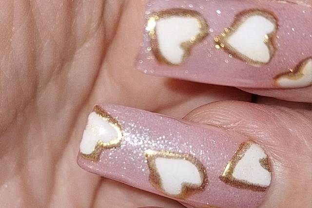 Gold outlined hearts