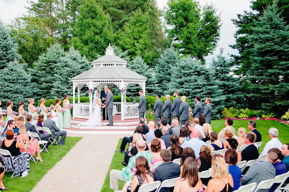 Classic Garden Gazebo Ceremony