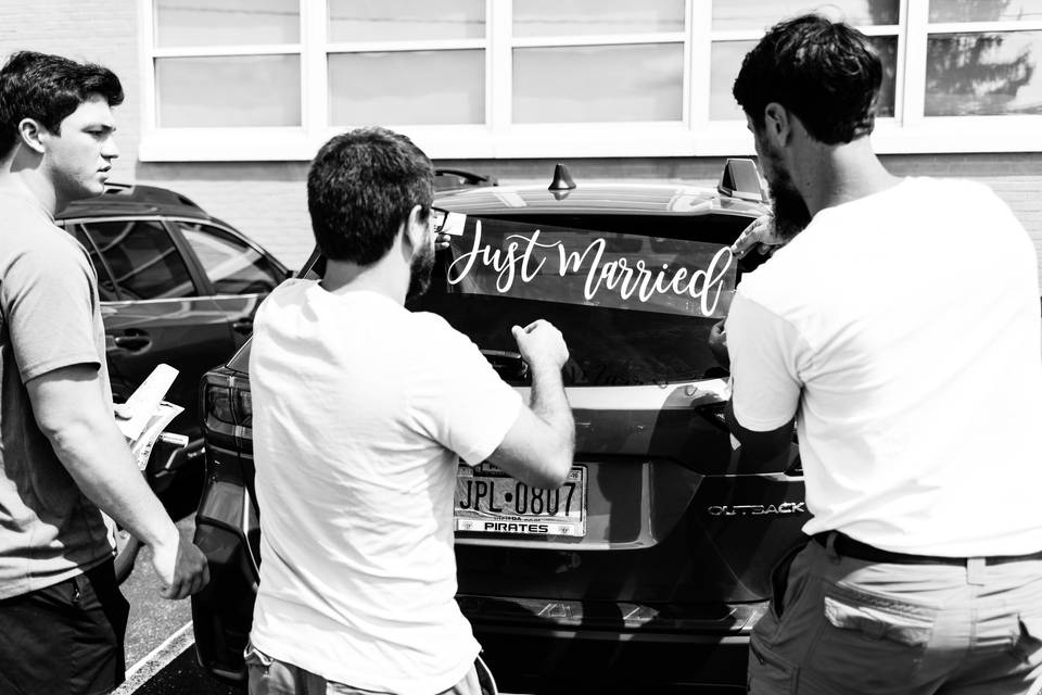 Just married car decorating