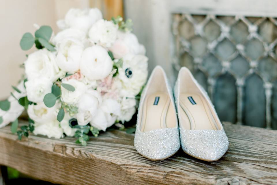 Bridal bouquet and shoes | Image: Melanie Julian Photography