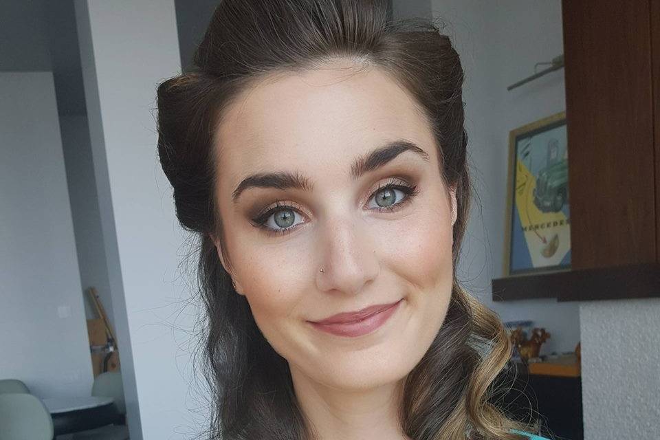 Amanda Summers Hair & Make-up Artistry