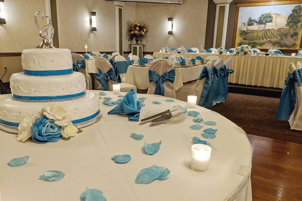 Cake Table at Ilio DiPaolo's