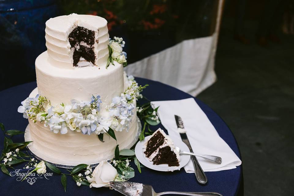 Cape Cod Wedding Cake