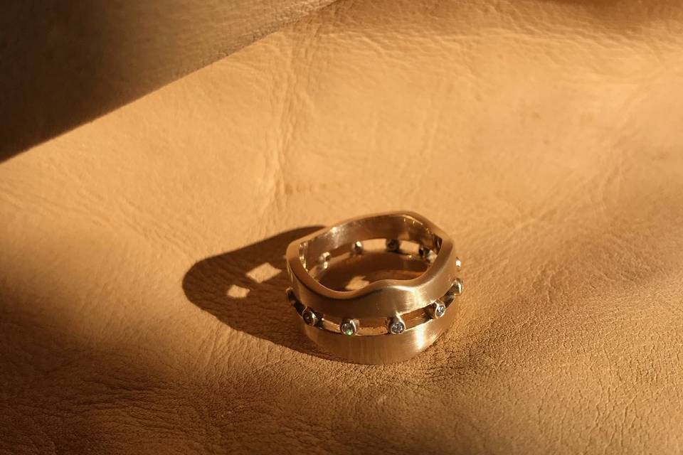 18kt Gold and Diamond Ring